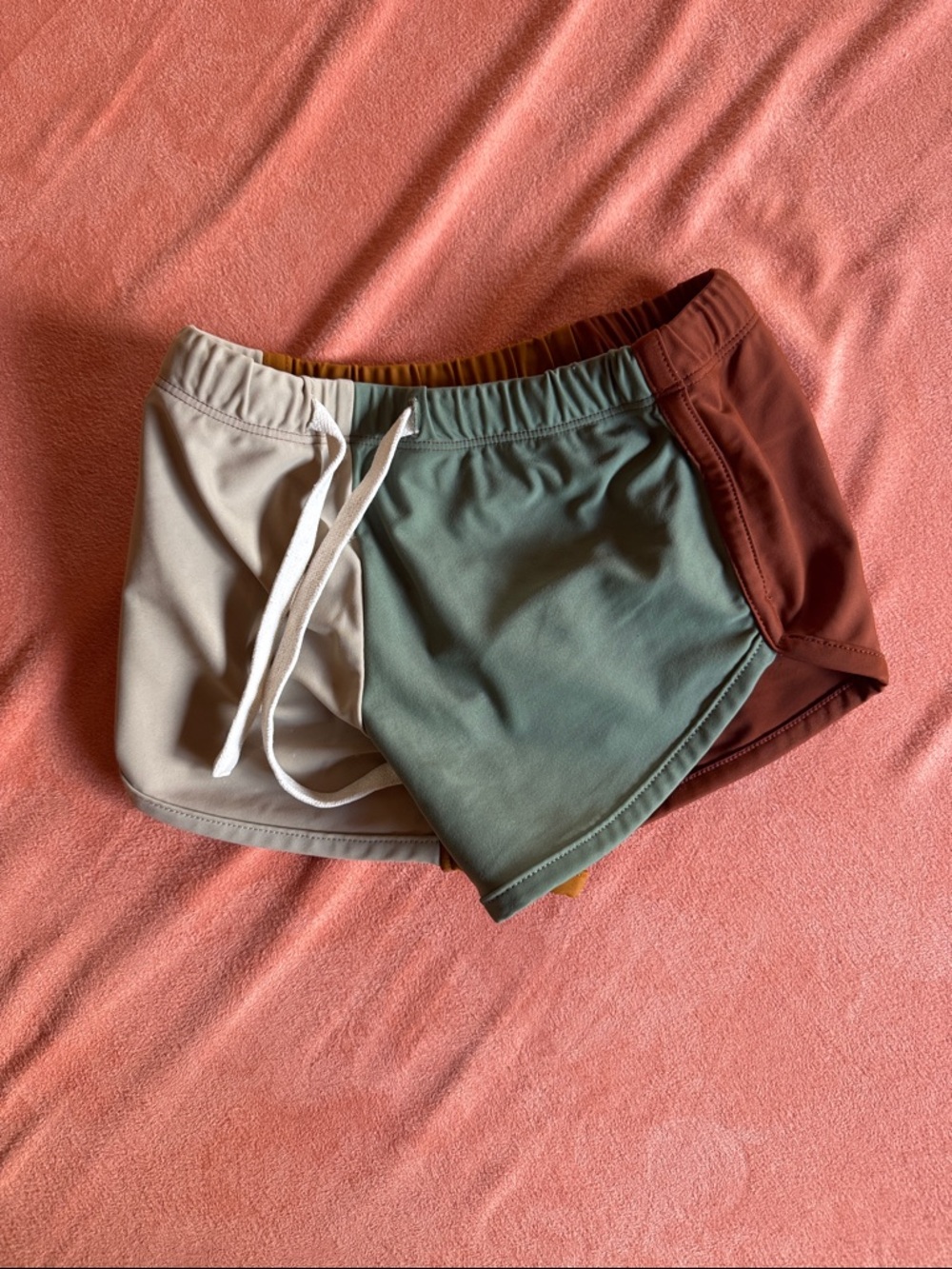 Good weekend Colorblock swim trunks